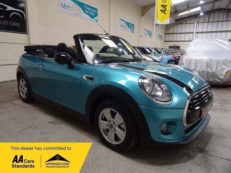 Turquoise Used 2018 Mini Cooper Hatchback | £10,500 (Fair price) - Image 1/4