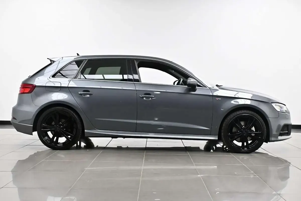 Used Audi A3 Sportback S-Line 150 HP (110 kW) 2019 Grey Hatchback