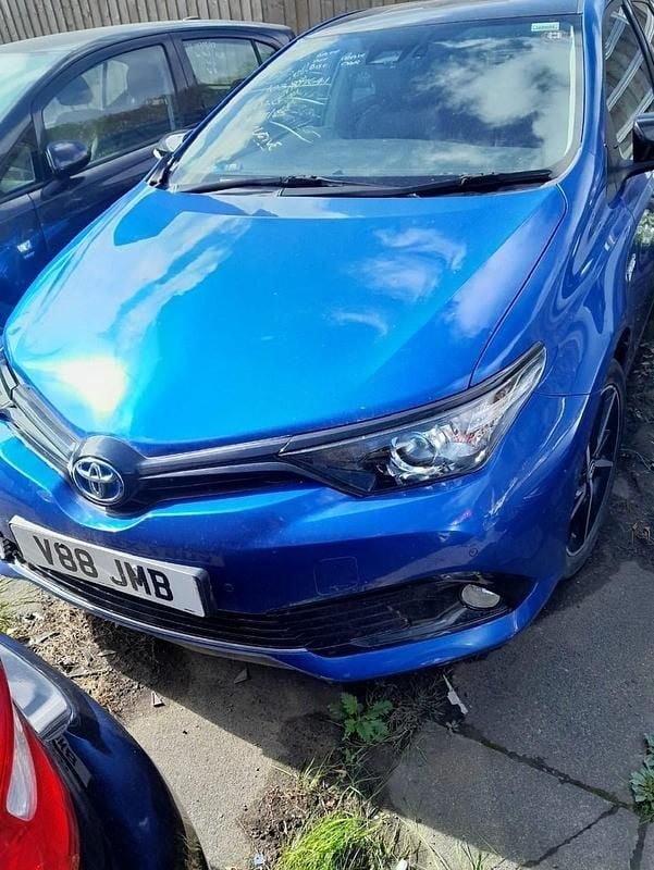 Blue Used 2019 Toyota Auris Hybrid Design Hatchback | £6,500 - Image 1/4