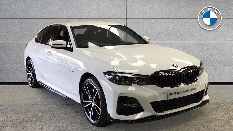 White Used 2022 BMW 330e M Sport | £26,000 (Fair price) - Image 1/4