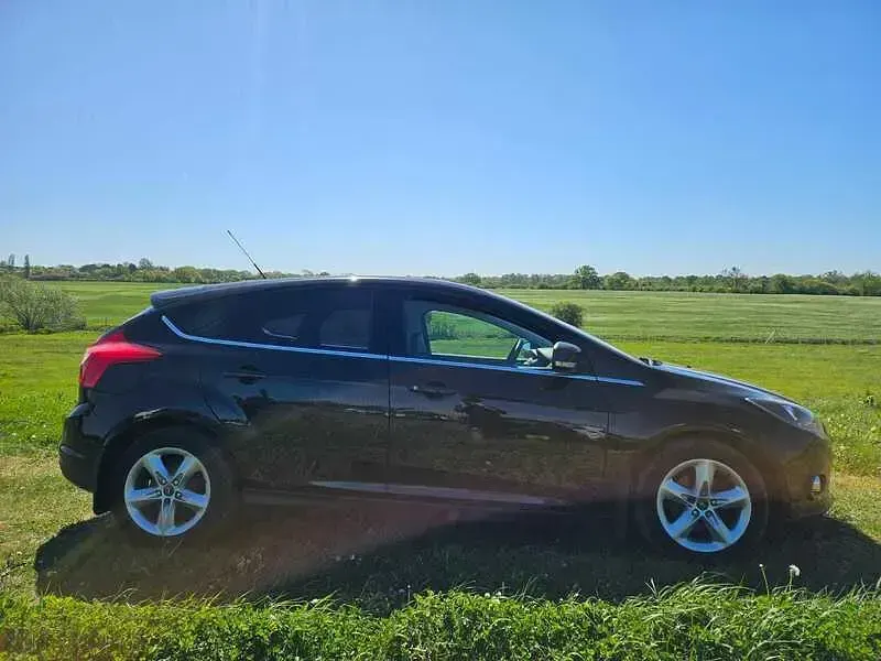 Used Ford Focus Zetec 2013 Black Hatchback
