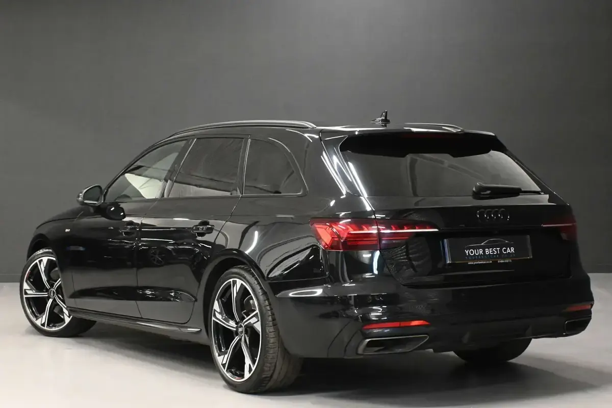 Used Audi A4 Black Edition 204 HP (150 kW) 2023 Black Estate