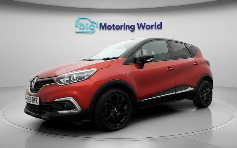 Used Renault Captur Iconic 90 HP (66 kW) 2019 Red/black SUV