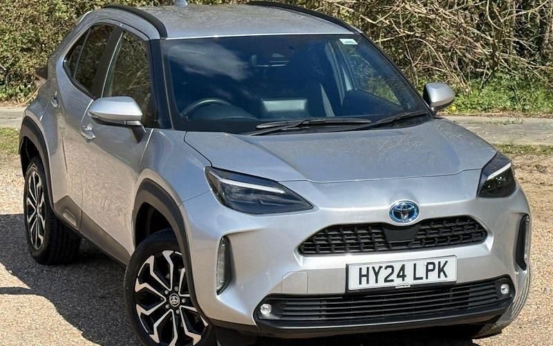 Used Toyota Yaris Hybrid Design 116 HP (85 kW) 2026 Estate