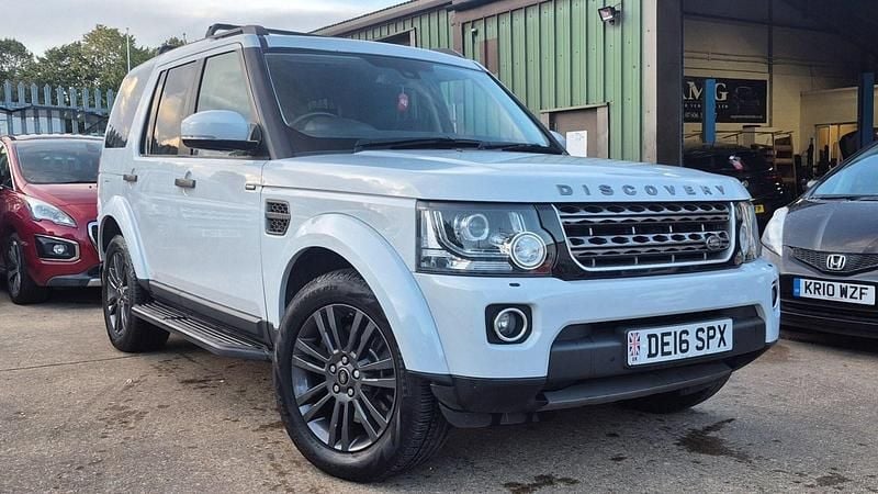 White Used 2016 Land Rover Discovery 4 Graphite SUV | £15,290 (Fair price) - Image 1/4