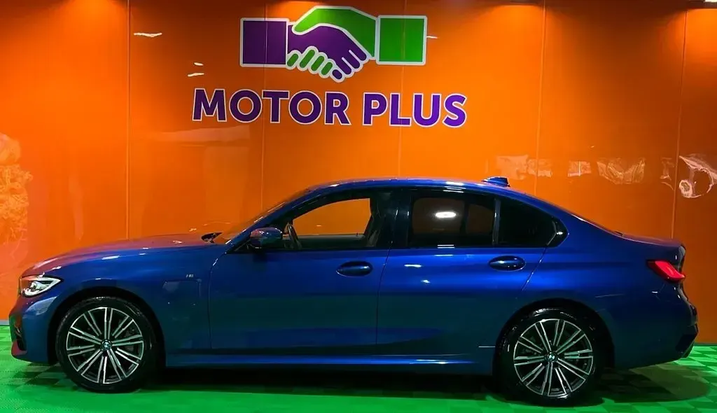 Used BMW 330e M Sport 292 HP (214 kW) 2019 Blue Sedan