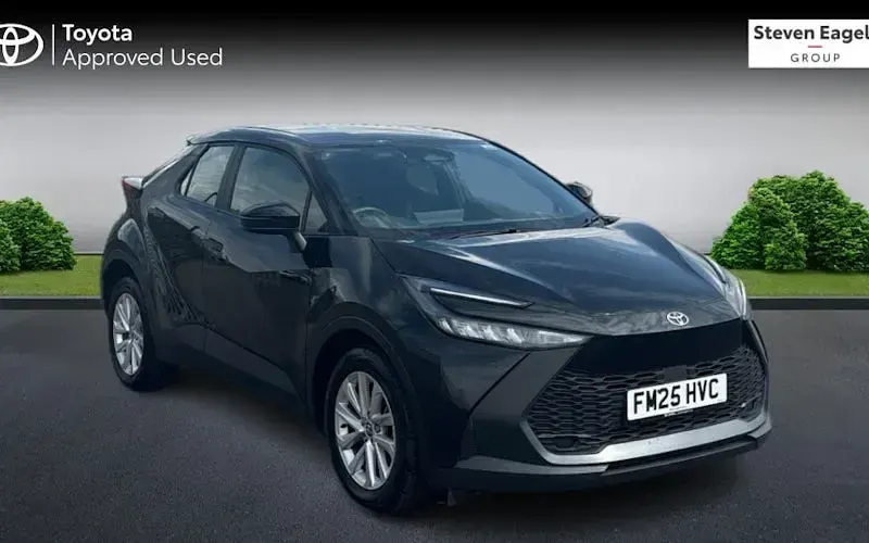 Used Toyota C-HR 140 HP (102 kW) 2025 SUV