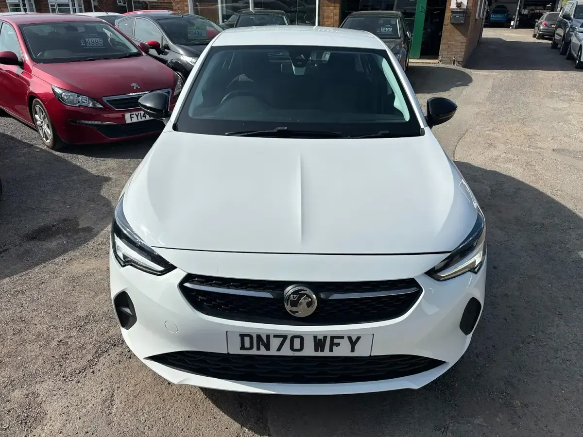 Used Vauxhall Corsa 75 HP (55 kW) 2020 White Hatchback