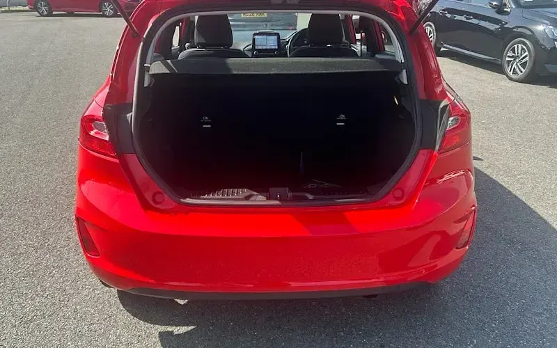 Usado Ford Fiesta Zetec 101 HP (74 kW) 2019 Citadino