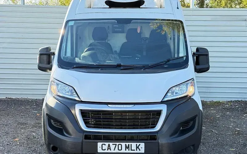 Begagnad Peugeot Boxer 140 HK (102 kW) 2022 Van