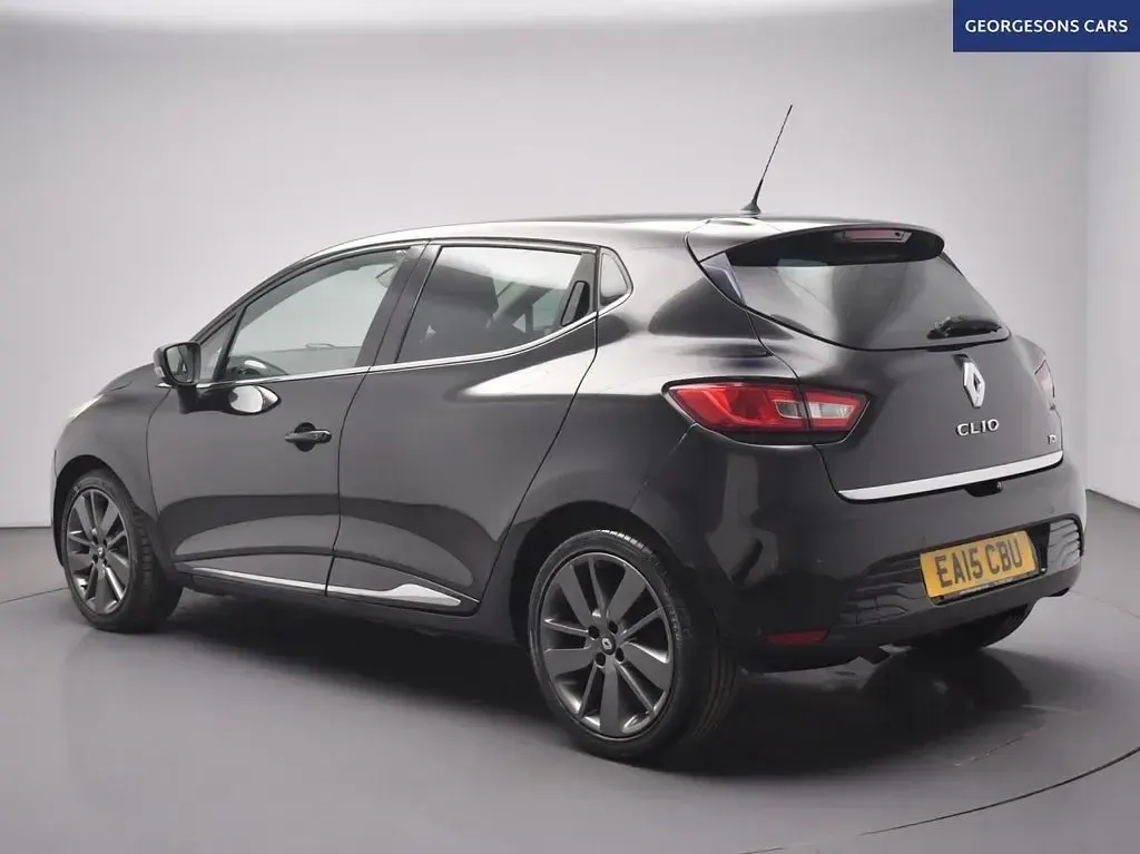 Used Renault Clio Dynamique 90 HP (66 kW) 2015 Black Hatchback
