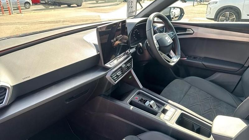 Used Seat Leon FR Sport 115 HP (84 kW) 2025 Metallic  graphene grey Hatchback