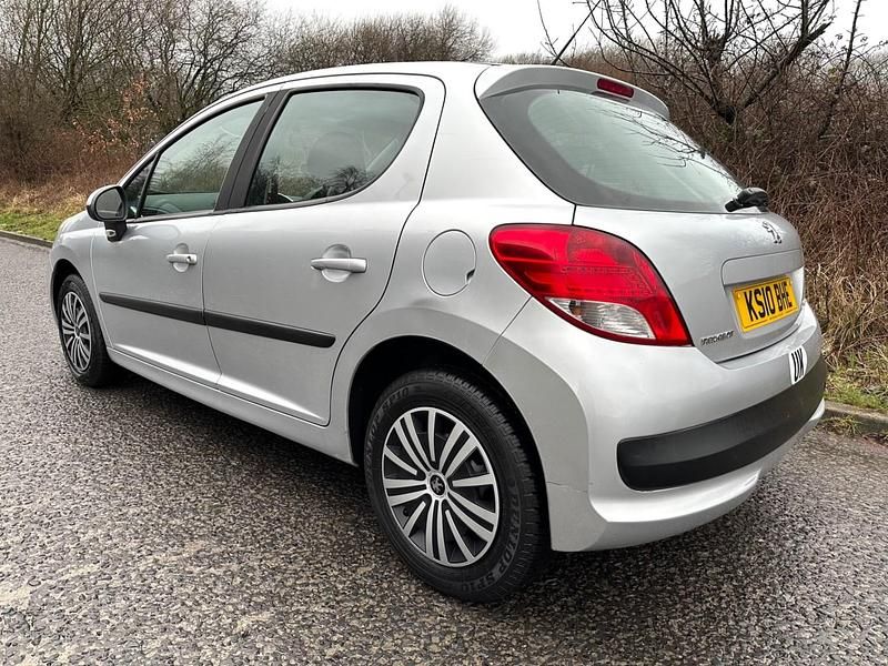 Used Peugeot 207 S 75 HP (55 kW) 2010 Silver Hatchback