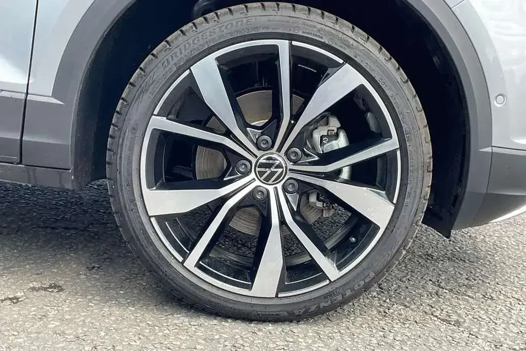 New VW T-Roc Design 150 HP (110 kW) 2026 Silver SUV