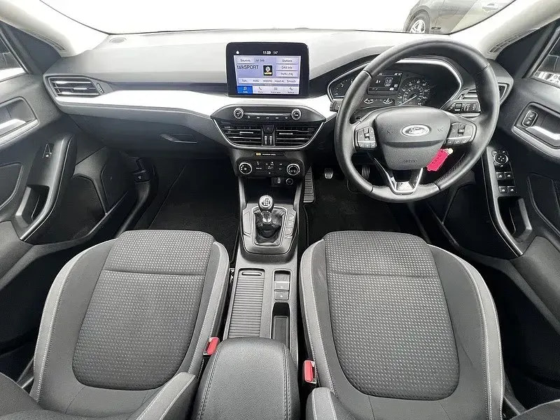Używany Ford Focus Zetec 2026 Czarny Kombi