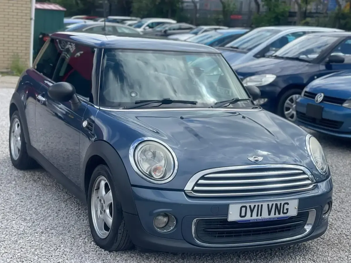 Used Mini ONE Hatch 98 HP (72 kW) 2011 Blue Hatchback