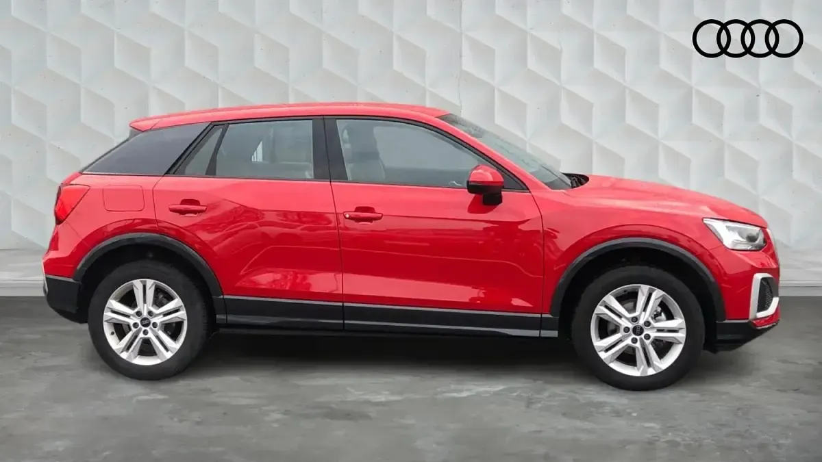 Used Audi Q2 Sport 110 HP (80 kW) 2025 Progressive red SUV