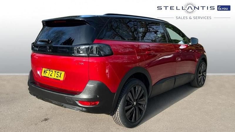 Used Peugeot 5008 GT 179 HP (131 kW) 2023 Red SUV