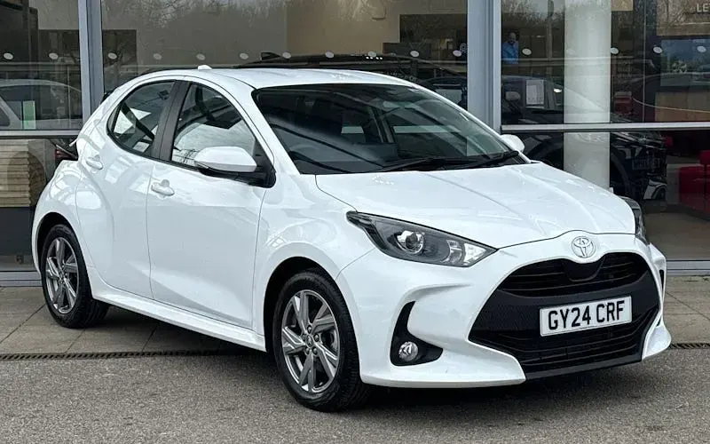 Second-hand Toyota Yaris Hybrid 116 CP (85 kW) 2026 Hatchback