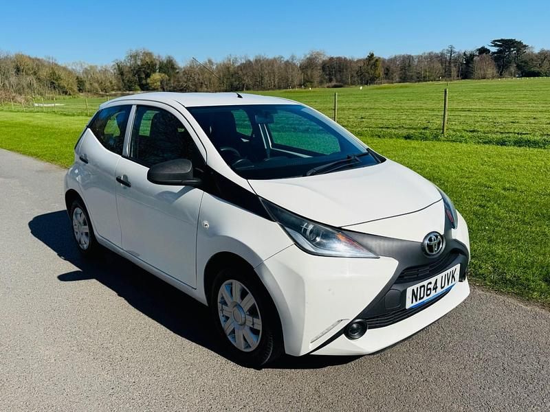 Used Toyota Aygo 2014 White Hatchback