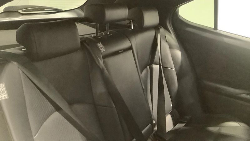 Image 3/4