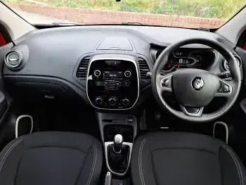 Second-hand Renault Captur Play 90 CP (66 kW) 2018 Roșu SUV