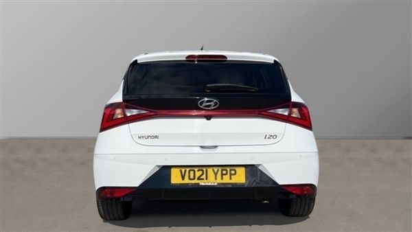 Used Hyundai i20 Premium 100 HP (73 kW) 2021 White  Hatchback