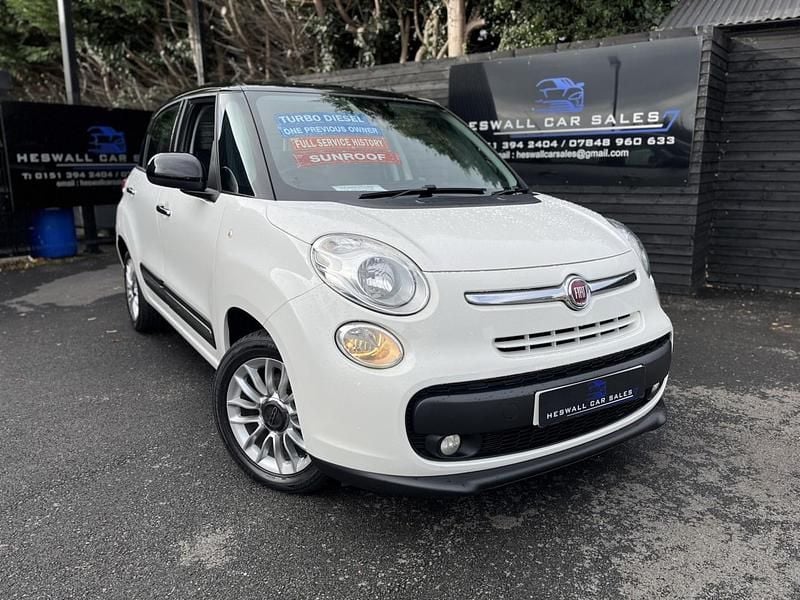 White Used 2013 Fiat 500L Lounge MPV | £4,295 (A bit pricey) - Image 1/4