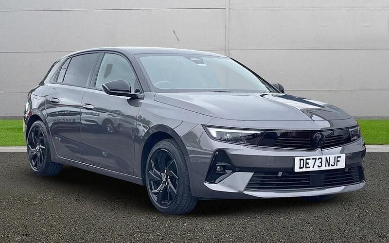 Used 2025 Vauxhall Astra Hatchback | £17,495 (Super price) - Image 1/4