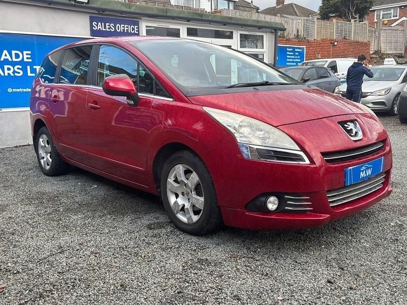 Used Peugeot 5008 Family 2012 Red MPV
