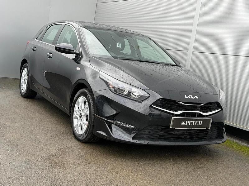 Used Kia Ceed 138 HP (101 kW) 2025 Black Hatchback