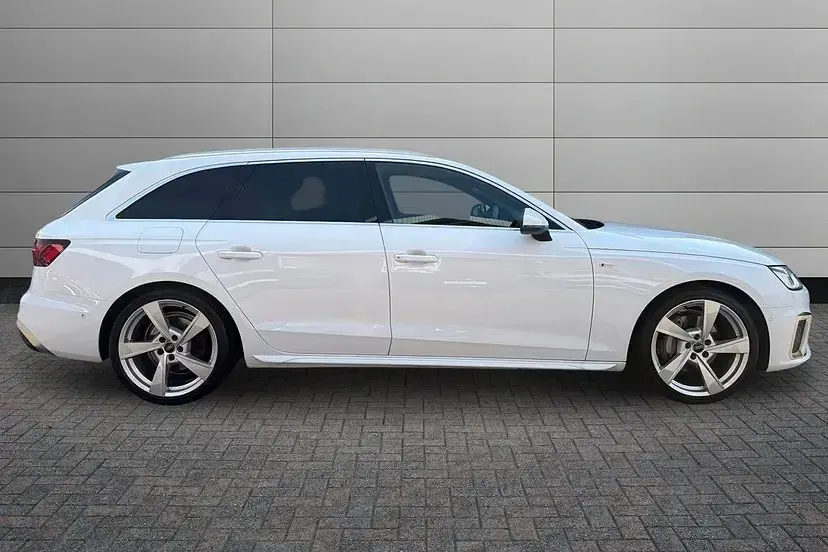 Used Audi A4 S-Line 204 HP (150 kW) 2024 Arkona white Estate