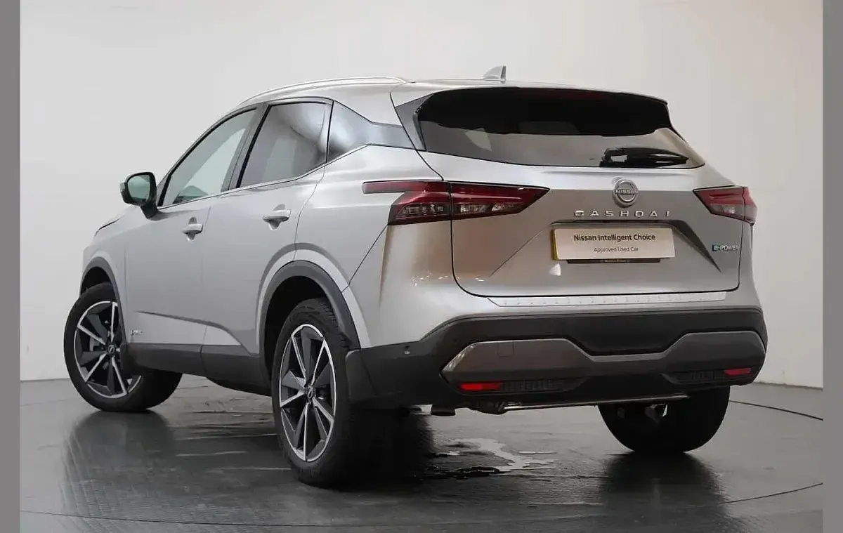 Used Nissan Qashqai Tekna 187 HP (137 kW) 2023 Silver SUV