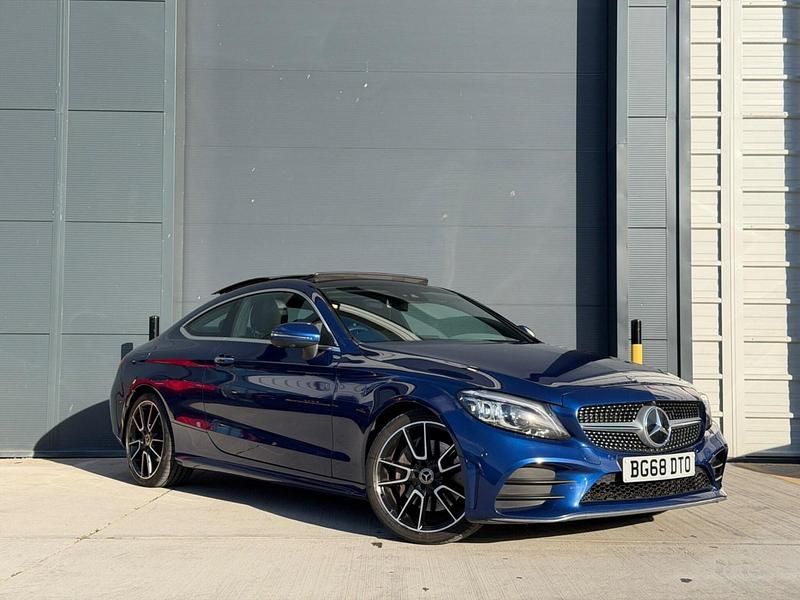 Used Mercedes C300 AMG Line Premium Plus 258 HP (189 kW) 2018 Blue Coupe