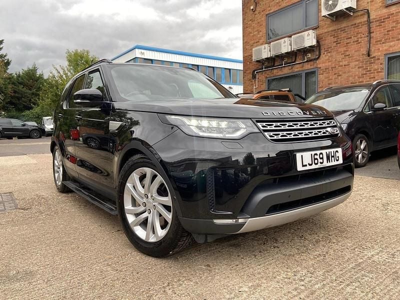 Black Used 2019 Land Rover Discovery 5 HSE SUV | £27,225 (Good price) - Image 1/4