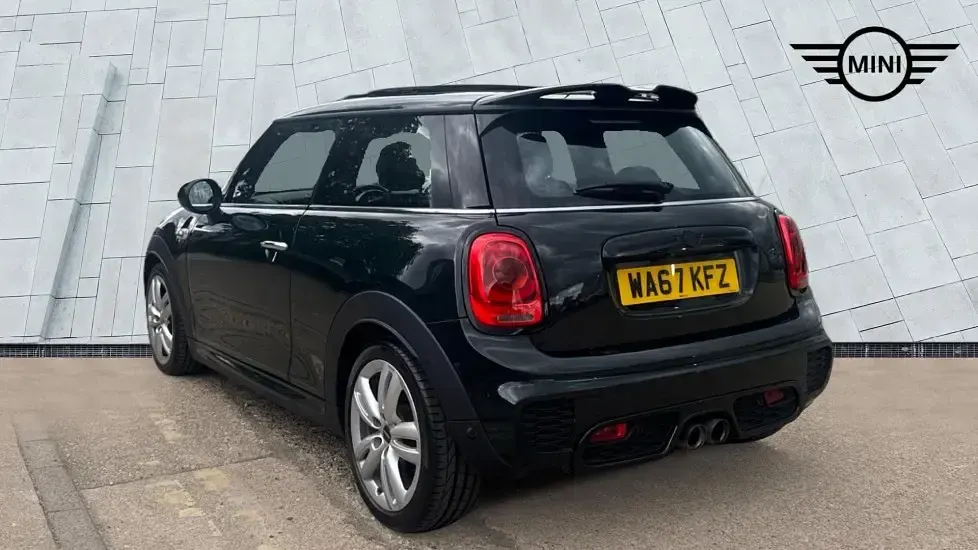 Used Mini John Cooper Works Hatch 228 HP (167 kW) 2022 Green Hatchback