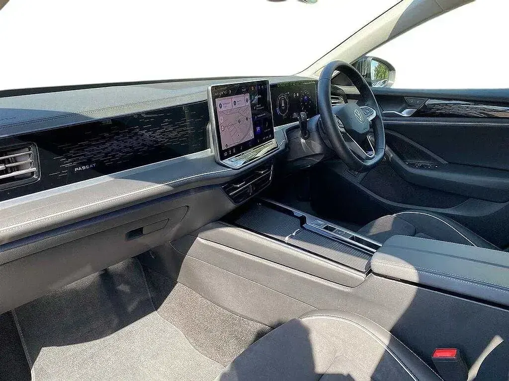 Used VW Passat 150 HP (110 kW) 2025 Estate