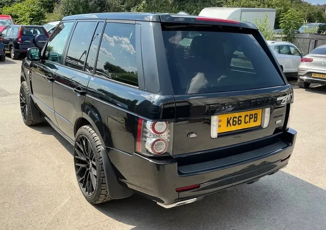 Used Land Rover Range Rover Vogue 313 HP (230 kW) 2011 Black SUV