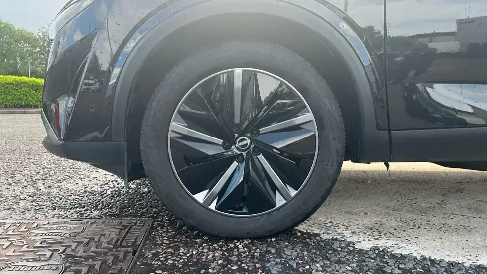 Used Nissan Qashqai Tekna 205 HP (150 kW) 2025 Black SUV