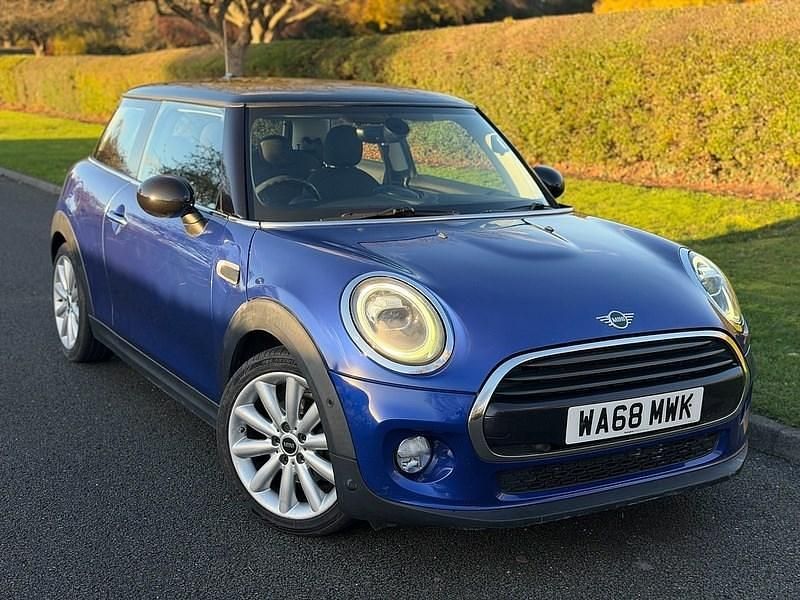 Blue Used 2019 Mini Cooper Classic Hatchback | £8,490 (Good price) - Image 1/4