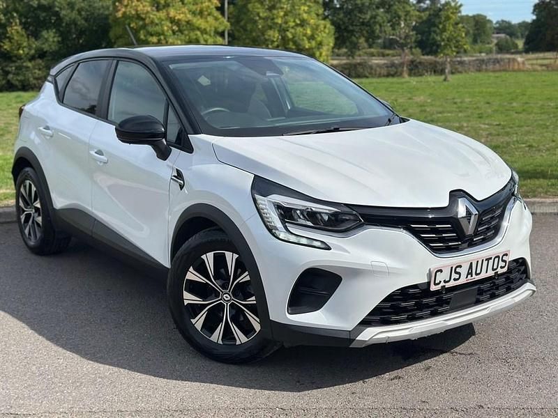 White/black Used 2021 Renault Captur LIMITED SUV | £10,993 (Good price) - Image 1/3