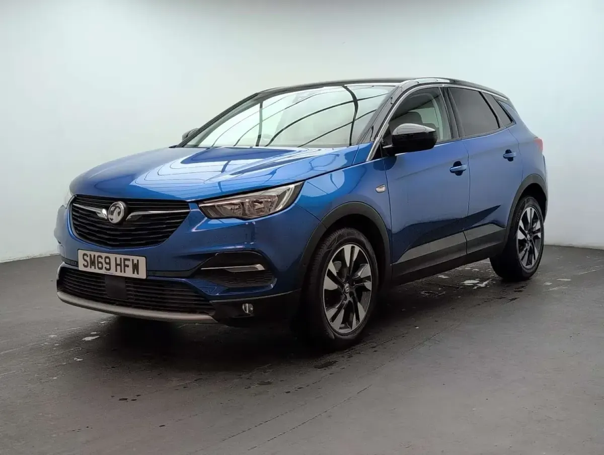 Used Vauxhall Grandland X SRi 130 HP (95 kW) 2019 Blue SUV