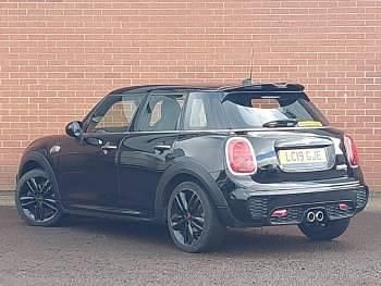 Usado Mini Cooper S Sport 192 HP (141 kW) 2019 Preto Citadino