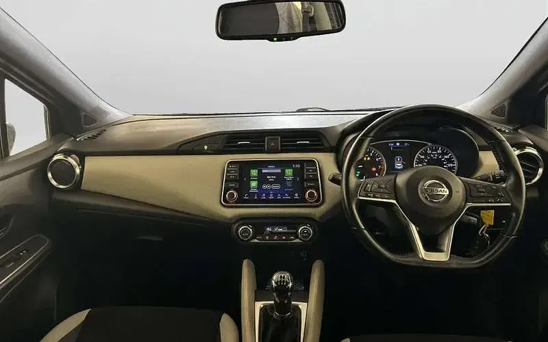 Usata Nissan Micra N-Connecta 90 CV (66 kW) 2019 Grigio Utilitaria