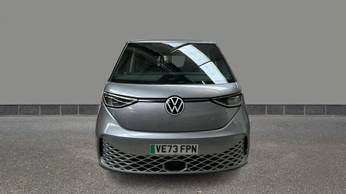 Usado VW ID. Buzz Pro 150 kW (204 CV) 2023 Plateado Monovolumen