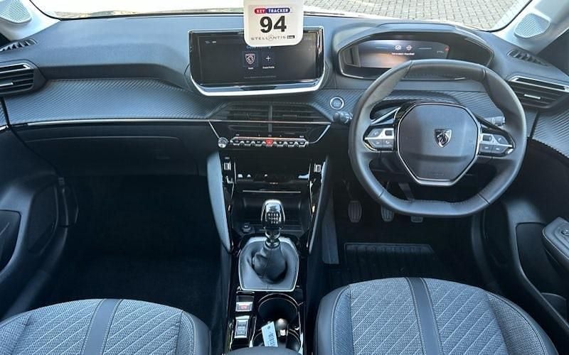 Used Peugeot 208 Allure 101 HP (74 kW) 2025 Hatchback