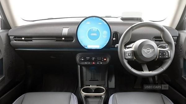 Begagnad Mini Cooper Classic 2024 Svart Halvkombi