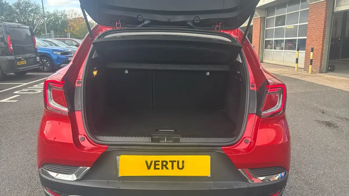 Used Renault Captur Version S 91 HP (66 kW) 2021 Red/black SUV