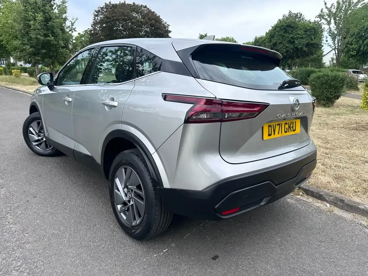 Used Nissan Qashqai Acenta Premium 2021 Silver SUV