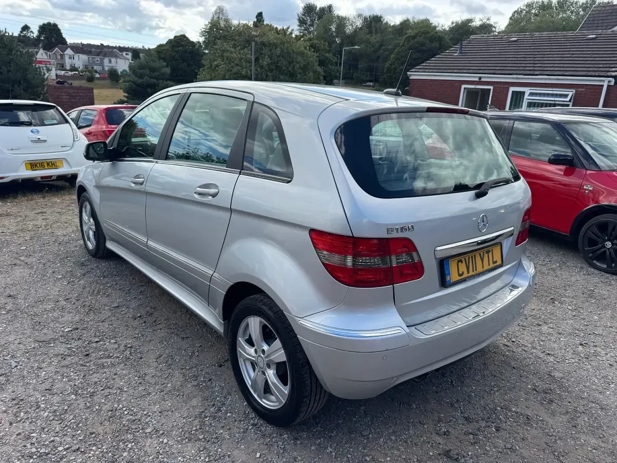 Used Mercedes B160 SE 2011 Silver Hatchback